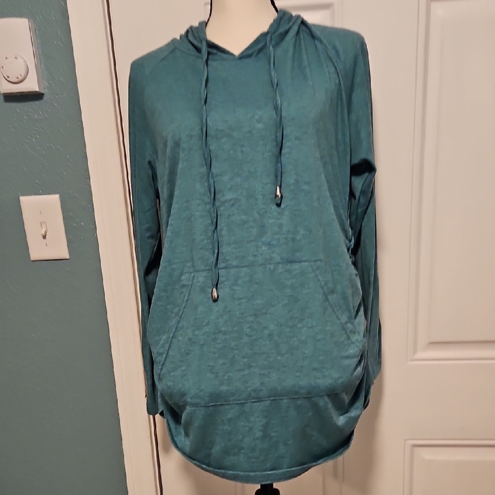 Ginkana Hooded Pullover Sweatshirt